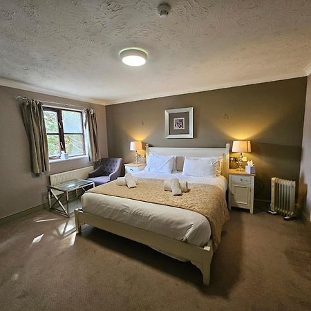 Marsh Farm Hotel Свіндон Екстер'єр фото