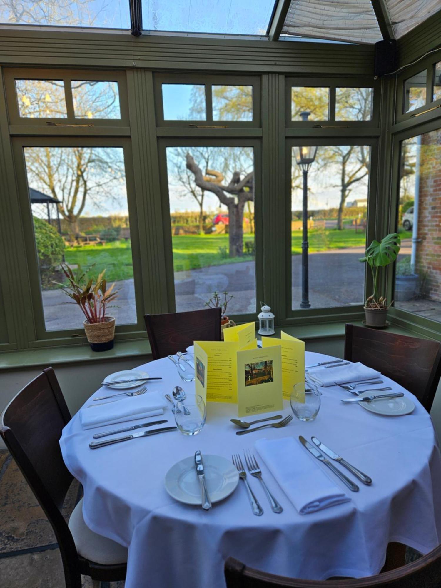 Marsh Farm Hotel Свіндон Екстер'єр фото